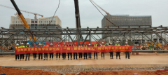 南昌医学院新校园（一期）建设项目南大门钢结构吊装圆满成功